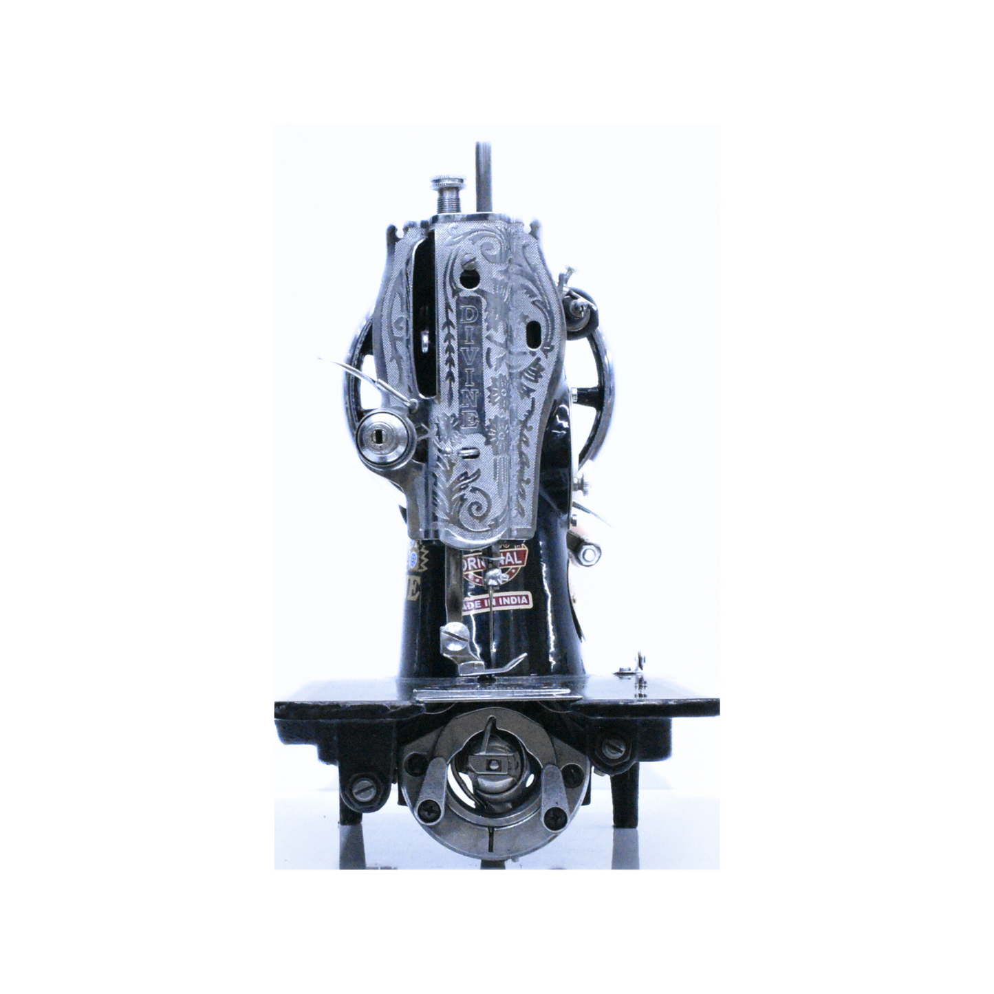 Divine - Vintage sewing machine - Black - Back view