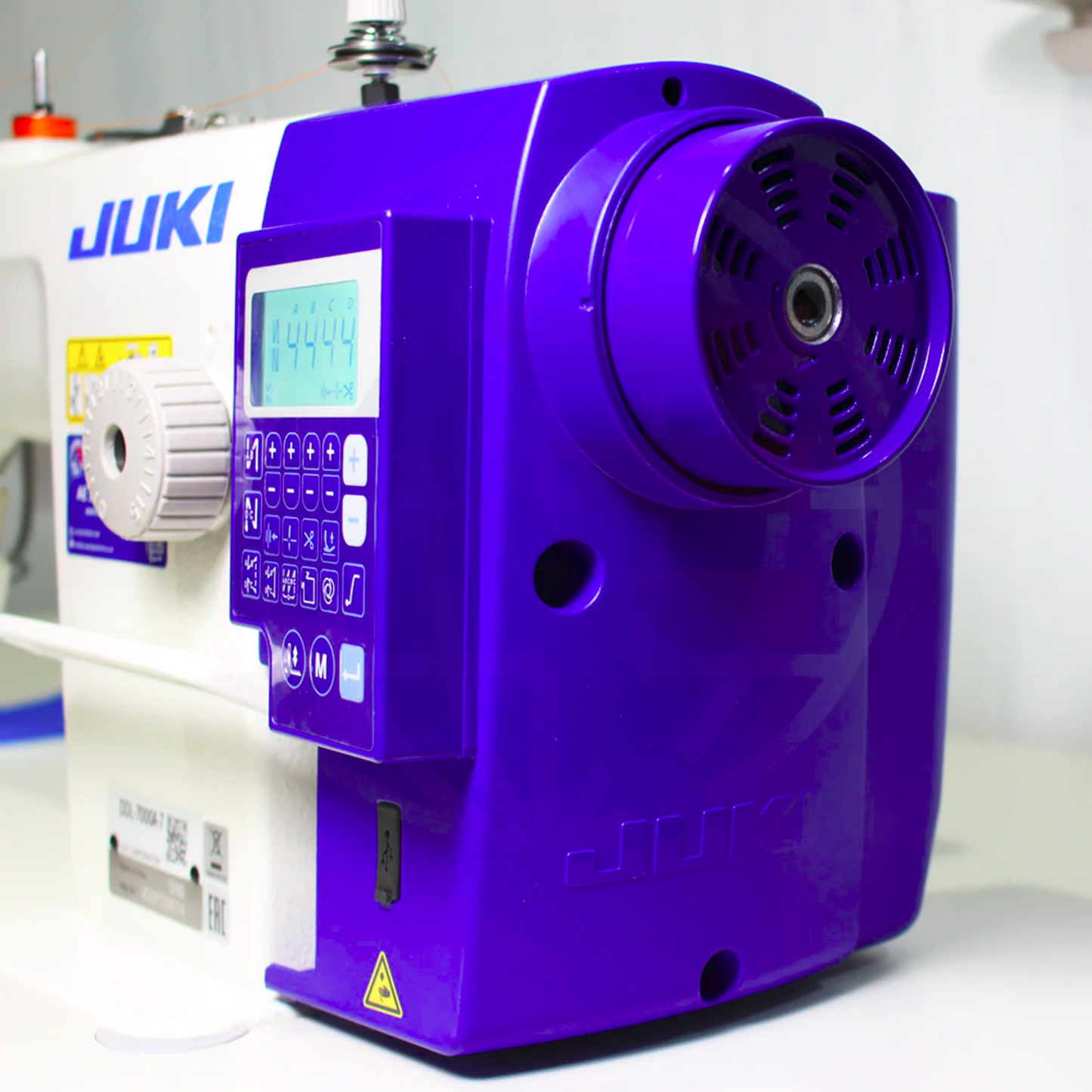 Juki DDL-7000A-7 1-needle, lockstitch machine with automatic functions - Sewing machine - Multi color - Close view