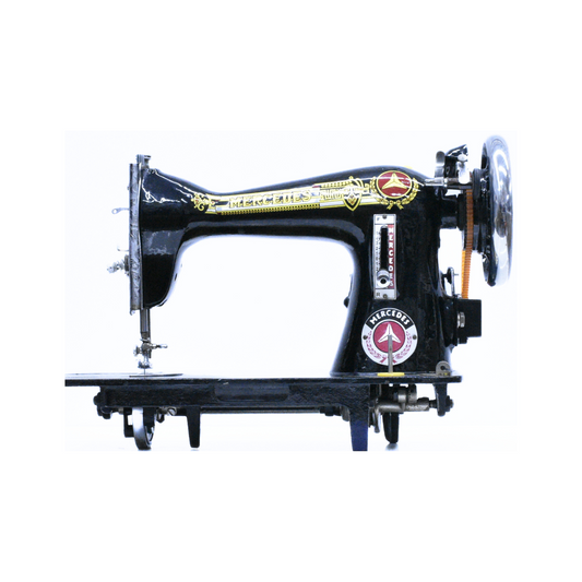 Mercedes - Vintage sewing machine - Black - Front view