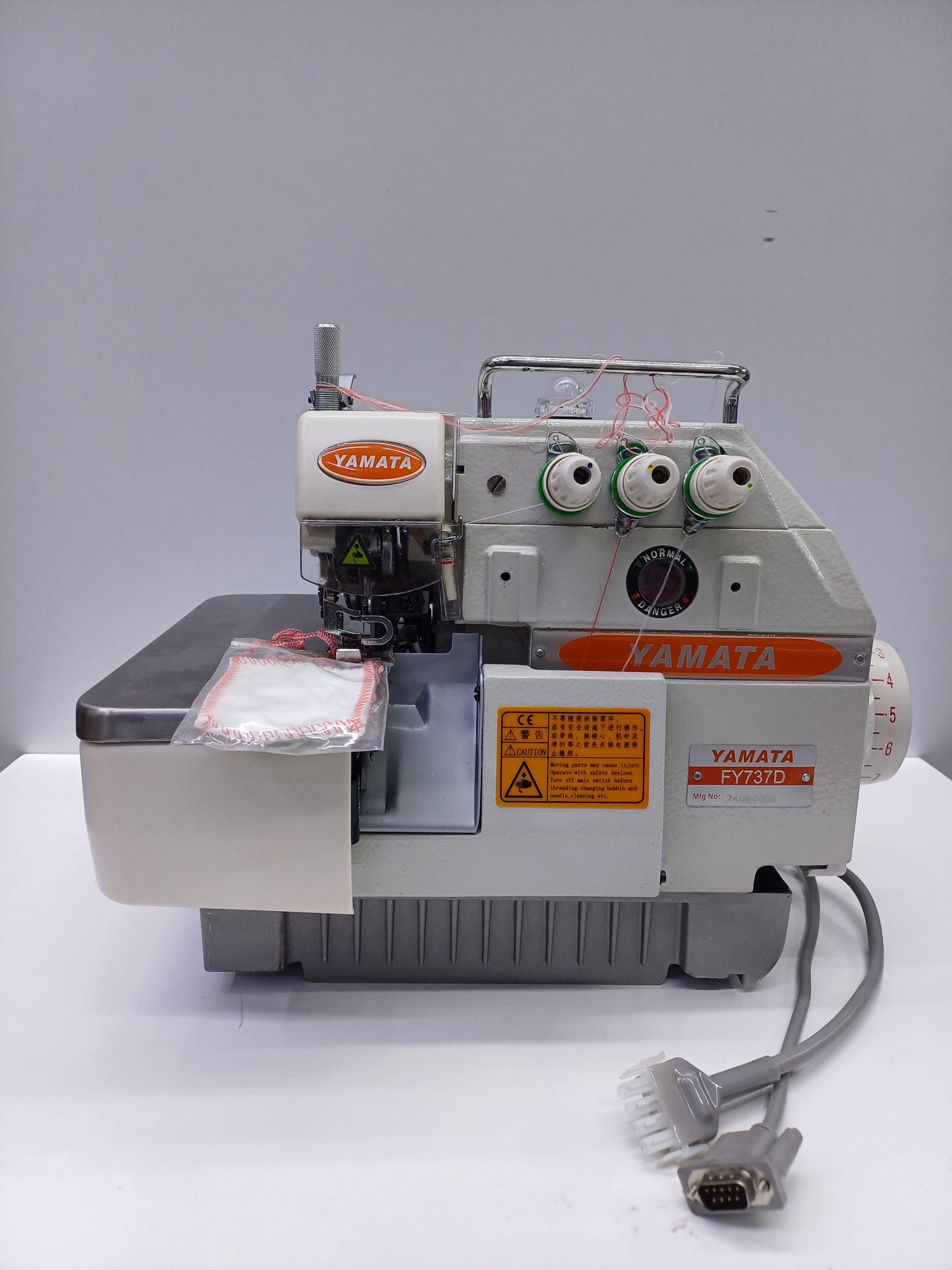 Yamata 737D Overlock