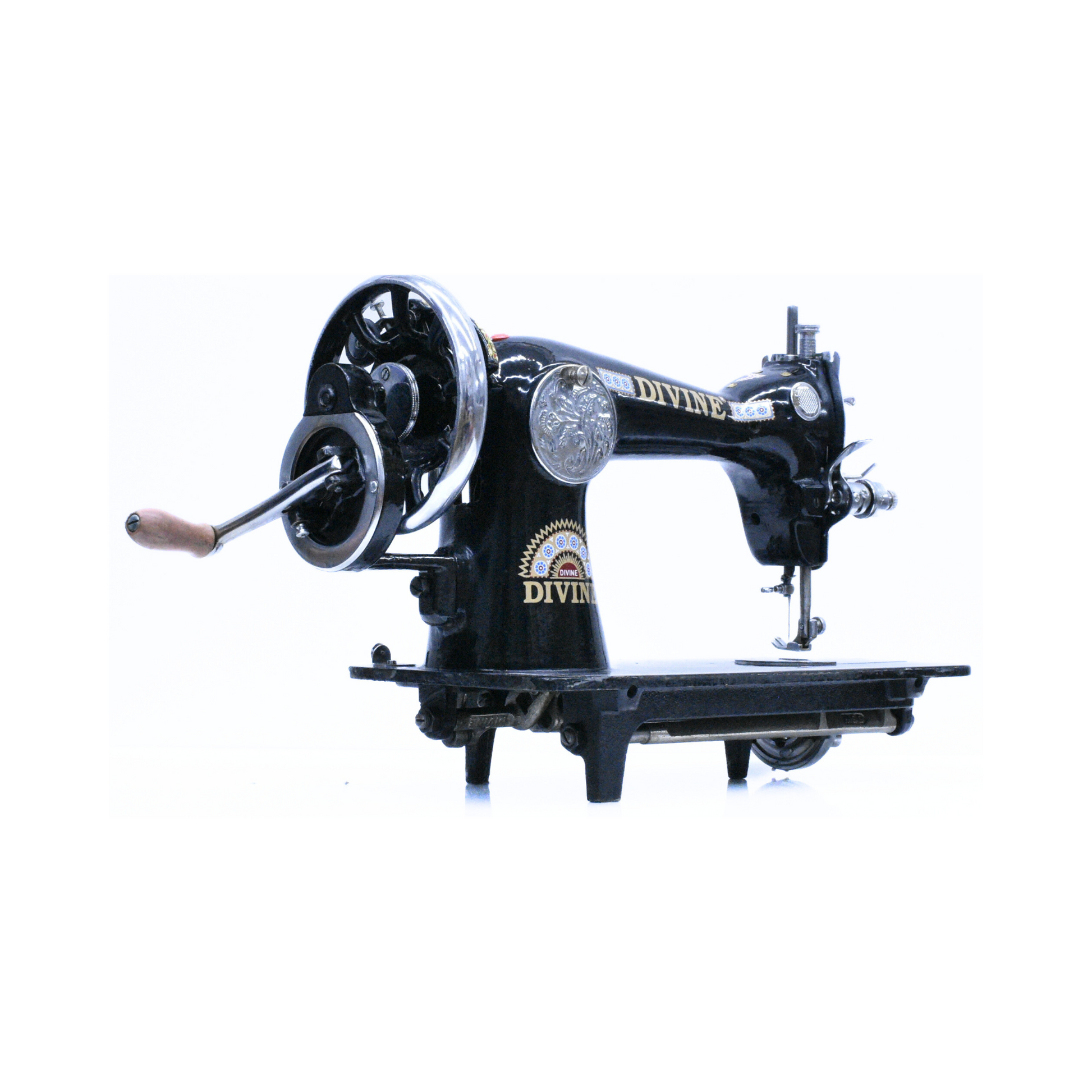 Divine - Vintage sewing machine - Black - Side view
