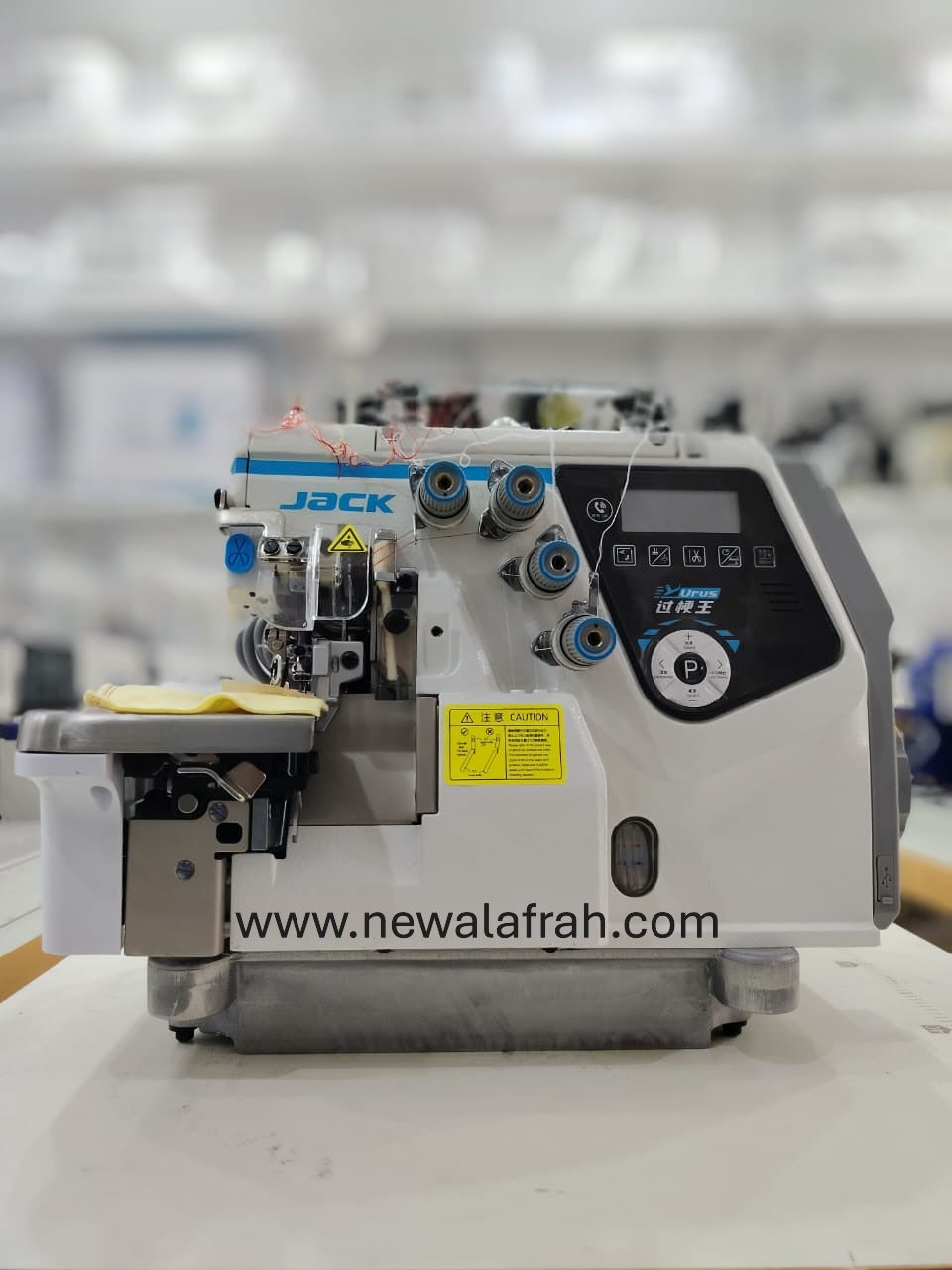JACK C7-4 OVERLOCK COMPLETE SET WITH DIRECT DRIVE MOTOR AND TABLE STAND - NEW AL AFRAH