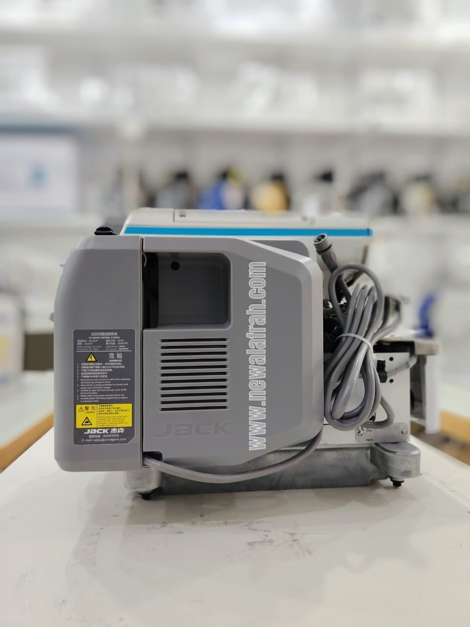 JACK C7-4 OVERLOCK COMPLETE SET WITH DIRECT DRIVE MOTOR AND TABLE STAND - NEW AL AFRAH