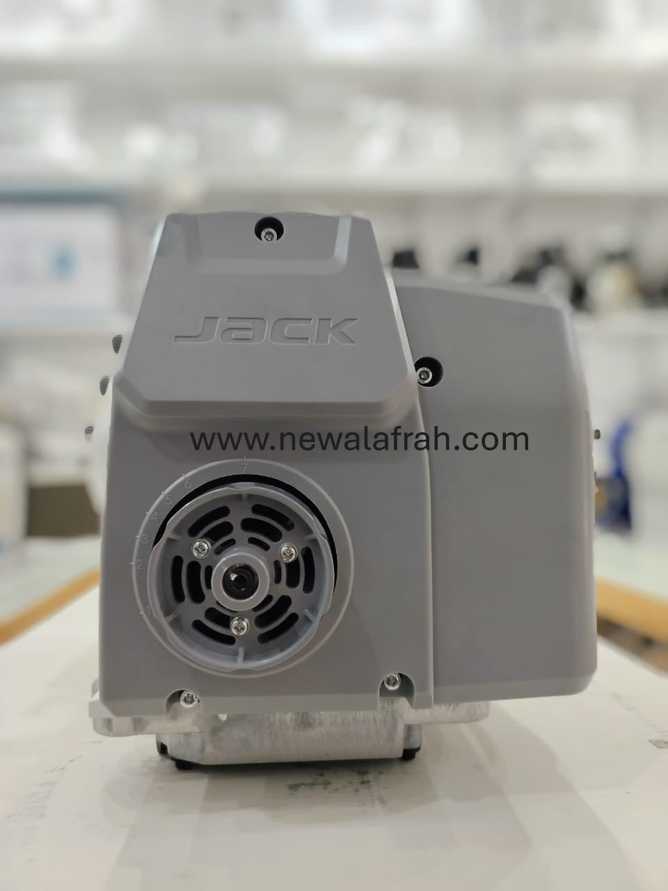 JACK C7-4 OVERLOCK COMPLETE SET WITH DIRECT DRIVE MOTOR AND TABLE STAND - NEW AL AFRAH