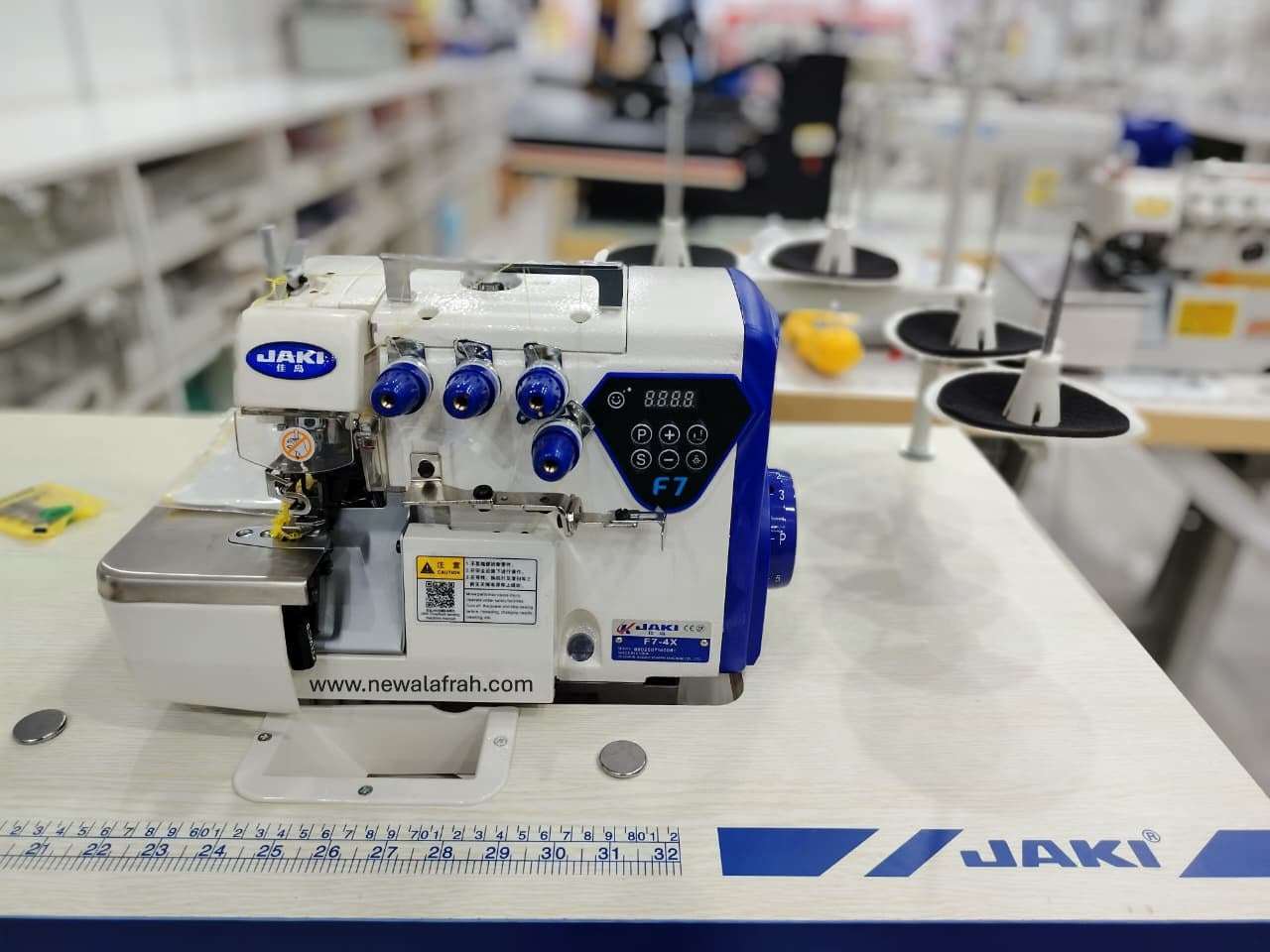 JAKI F7-4x 2 NEEDLE 4 THREAD OVERLOCK COMPLETE SET WITH DIRECT