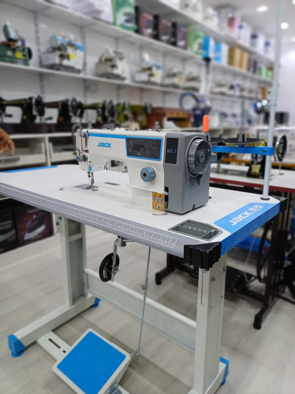 Jack A2C - 1 needle Lockstitch Industrail Sewing machine with Auto thr ...
