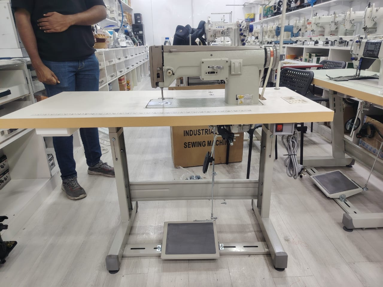 LZ271 embroidery machine (China)