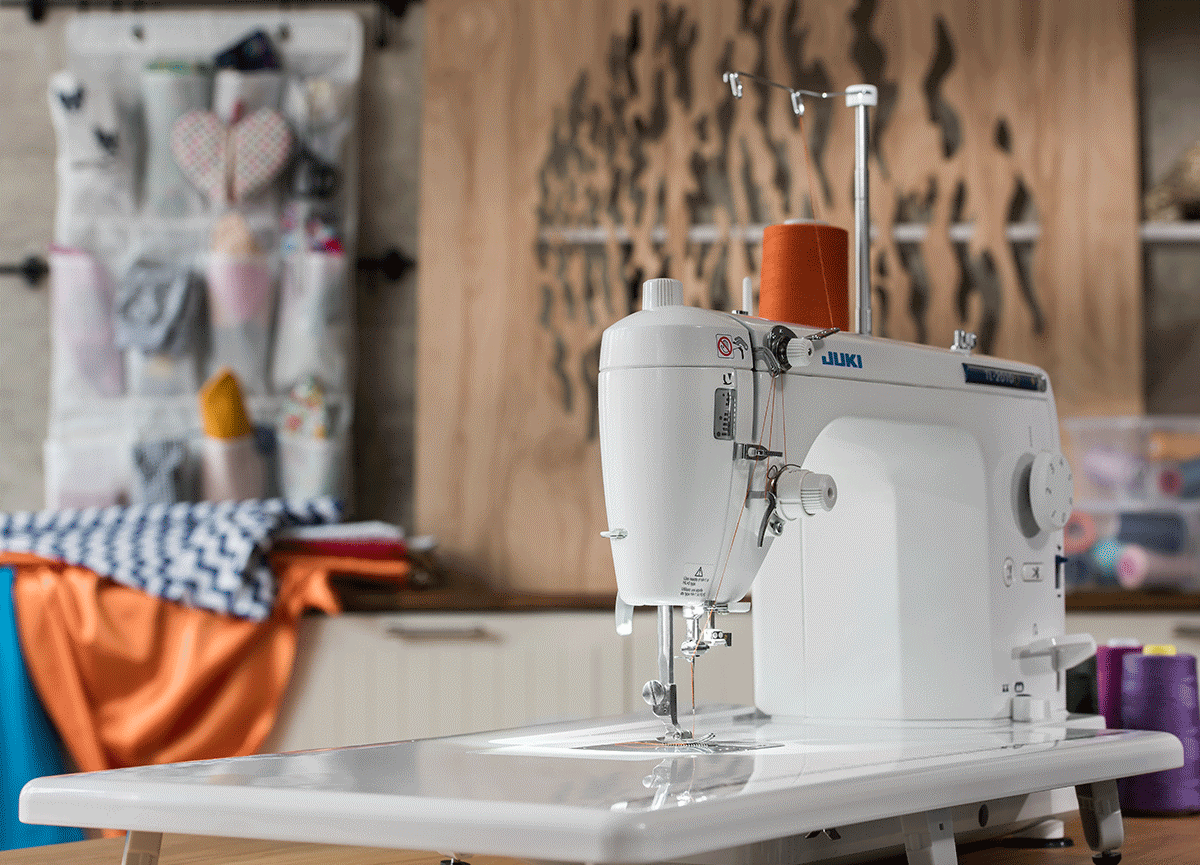 Juki TL-2010Q 1-Needle, Locksch, Portable Sewing Machine with Automatic Thread Trimmer for Quilting, Tailoring, Apparel and Home Decor - NEW AL AFRAH